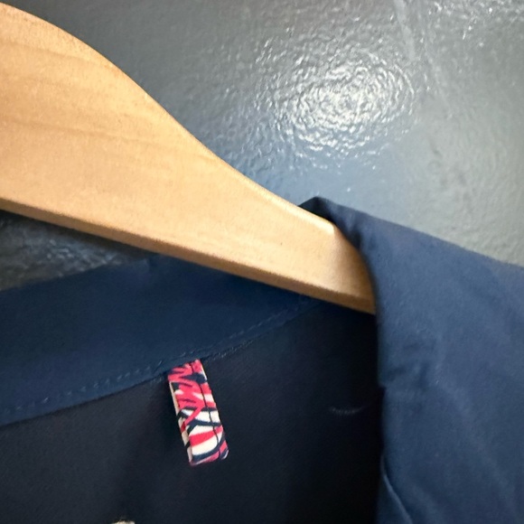 Sunset X Vine S Men's EUC/MINT condition Navy Shirt with Pink Pineapple Print - Picture 9 of 13